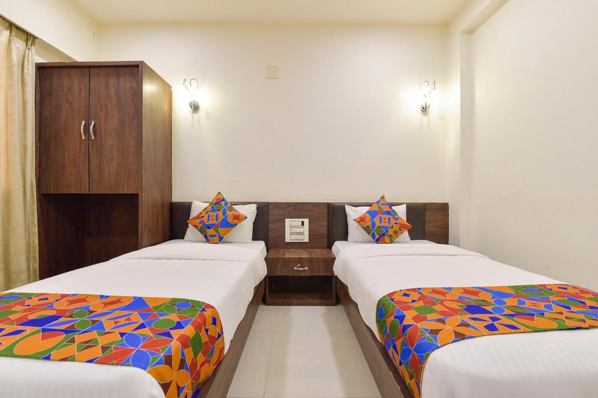 Fabhotel A1 Plaza Ahmedabad Exterior photo
