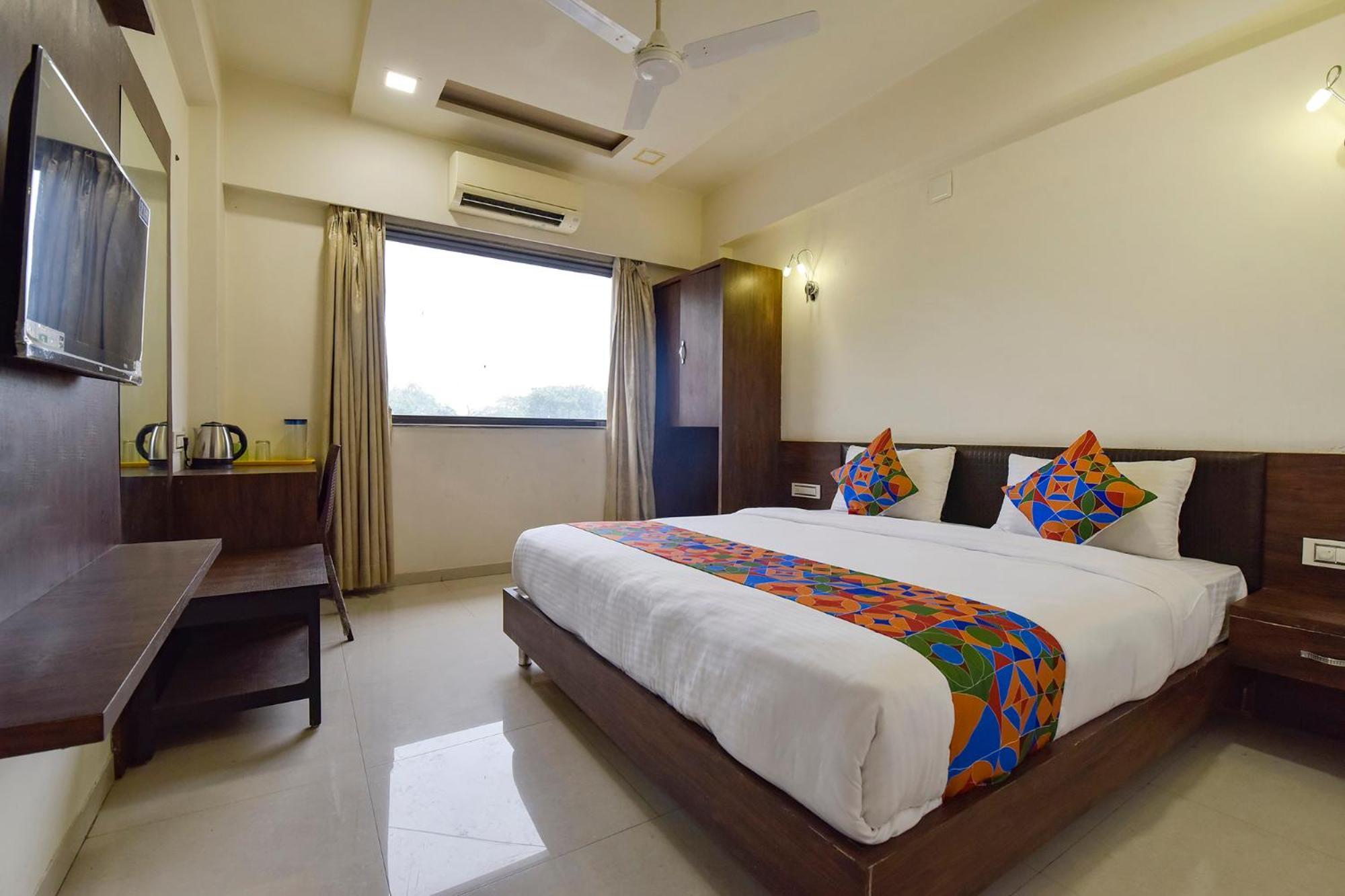 Fabhotel A1 Plaza Ahmedabad Exterior photo