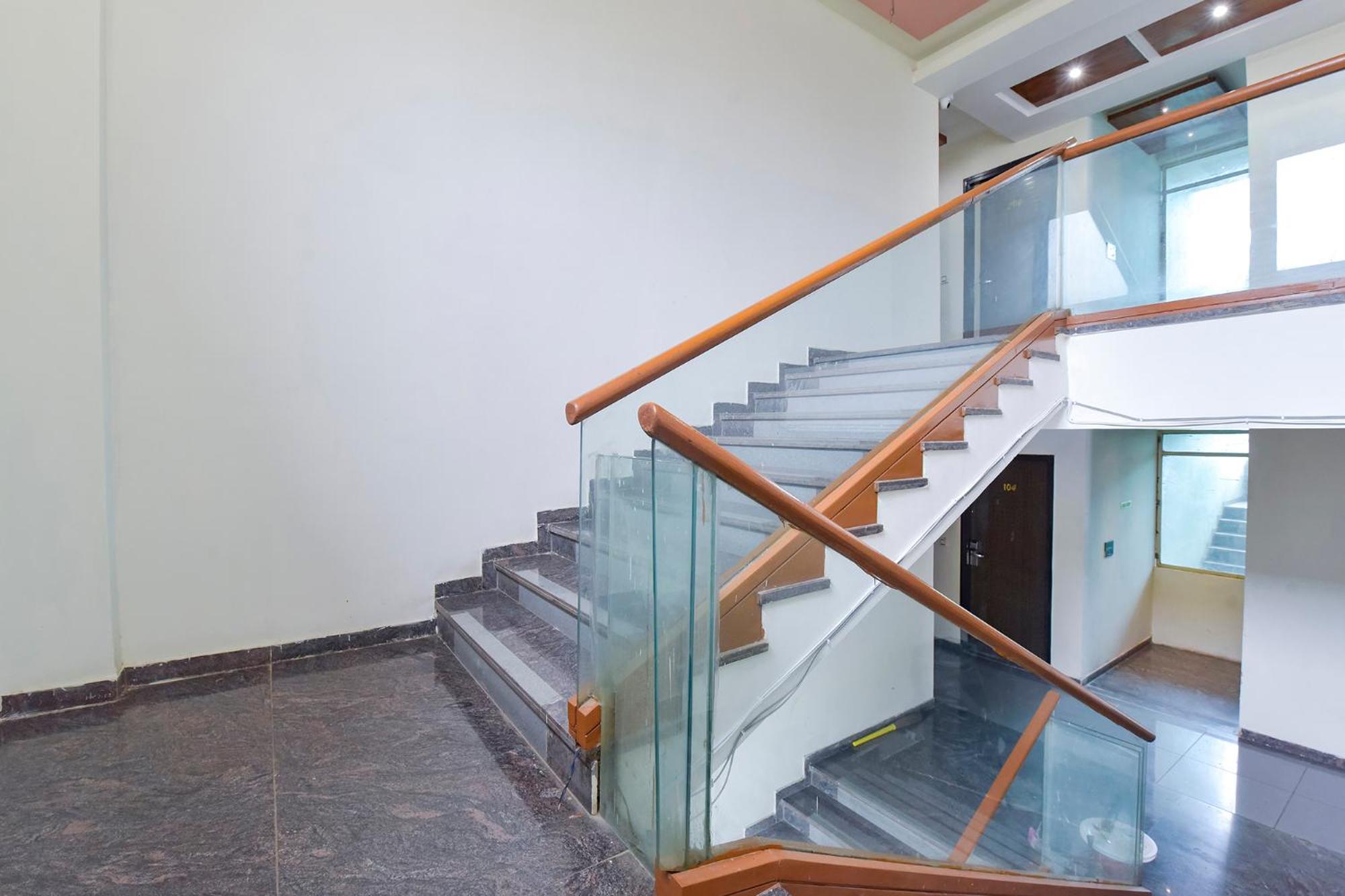 Fabhotel A1 Plaza Ahmedabad Exterior photo